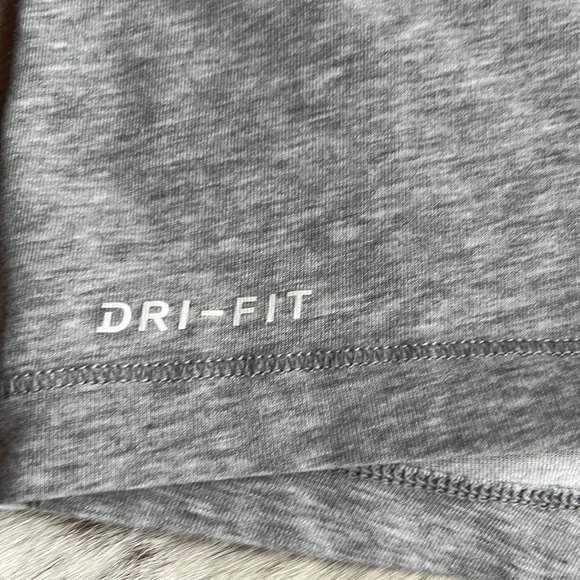 Nike Hoodie Short sleeve Tee size Small - Picture 4 of 5